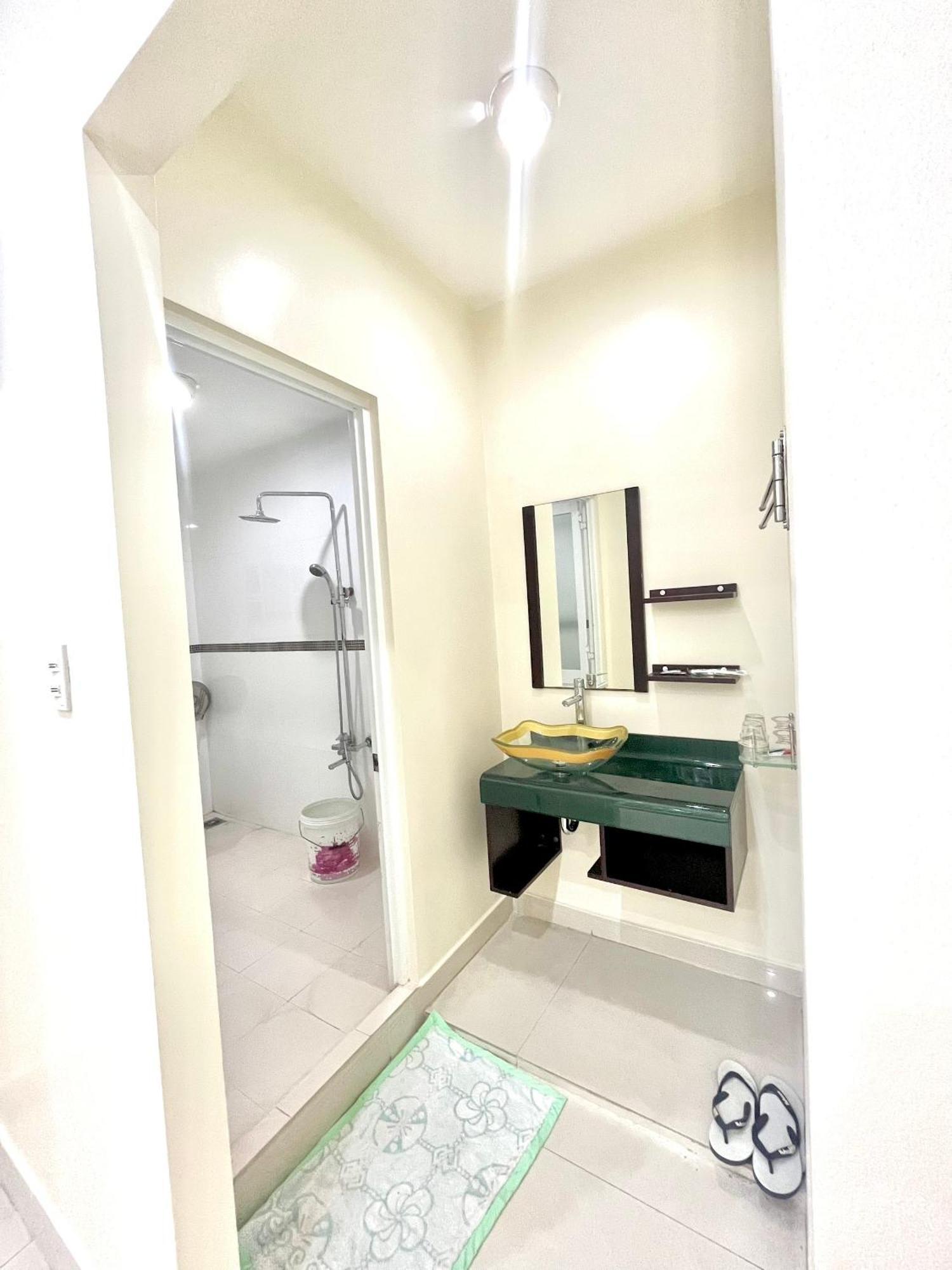 Cherry Homestay - Hoang De Motel Чау Док Екстериор снимка