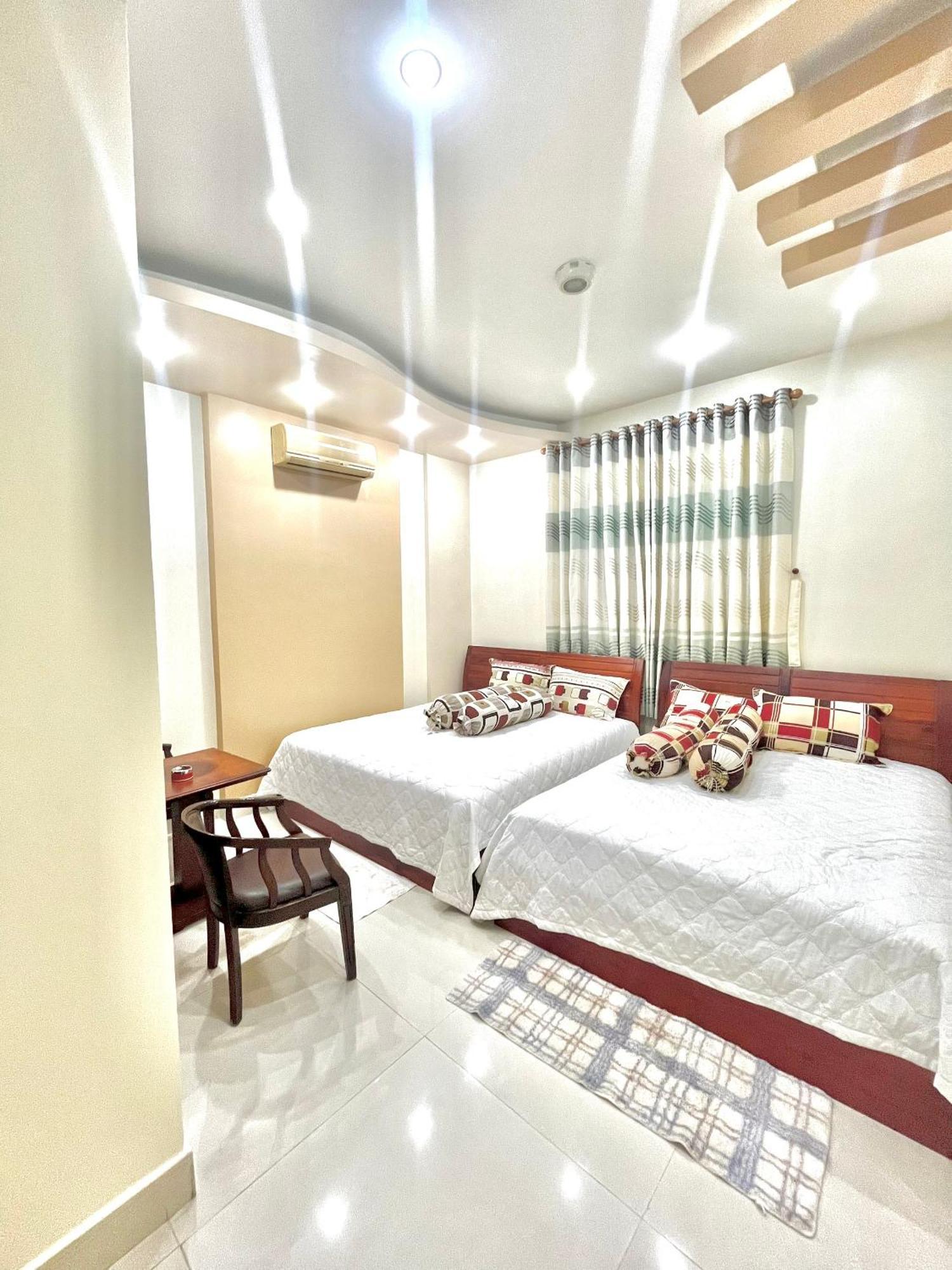 Cherry Homestay - Hoang De Motel Чау Док Екстериор снимка