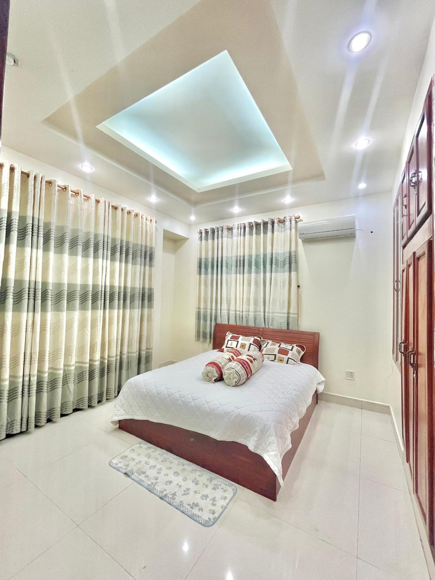 Cherry Homestay - Hoang De Motel Чау Док Екстериор снимка