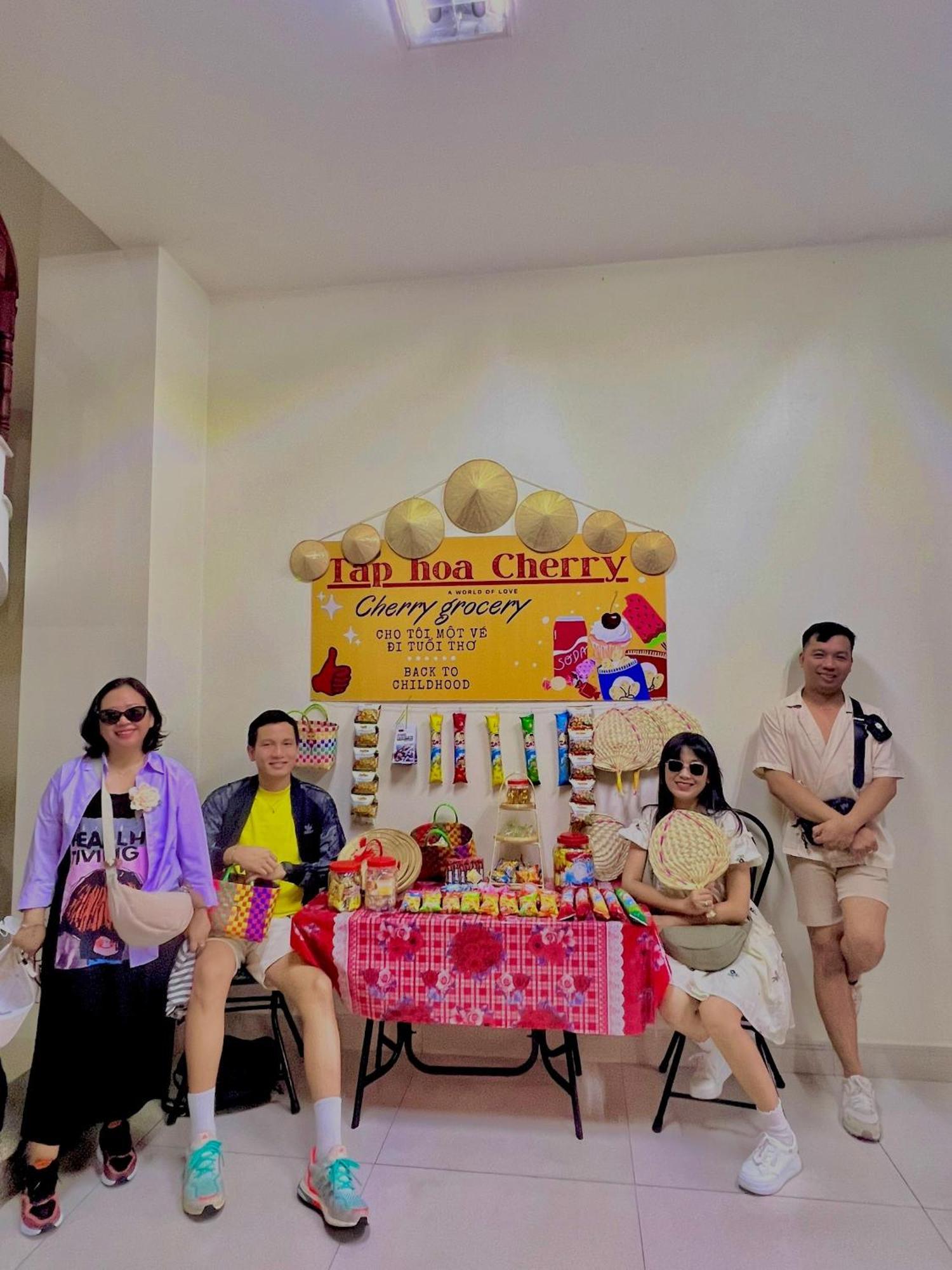 Cherry Homestay - Hoang De Motel Чау Док Екстериор снимка