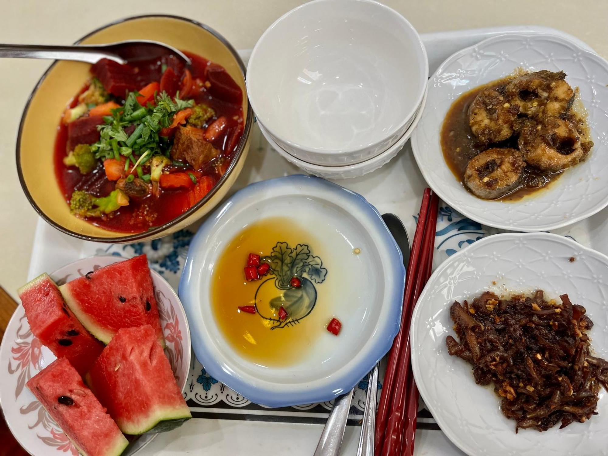 Cherry Homestay - Hoang De Motel Чау Док Екстериор снимка